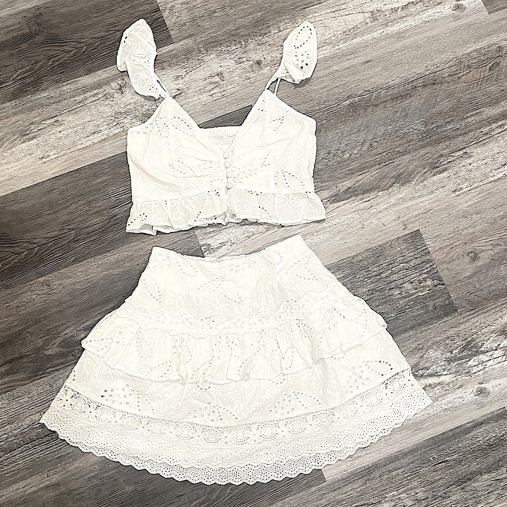 GUESS Arielle Cotton Eyelet Top & Skirt Set - Picture 3 of 7